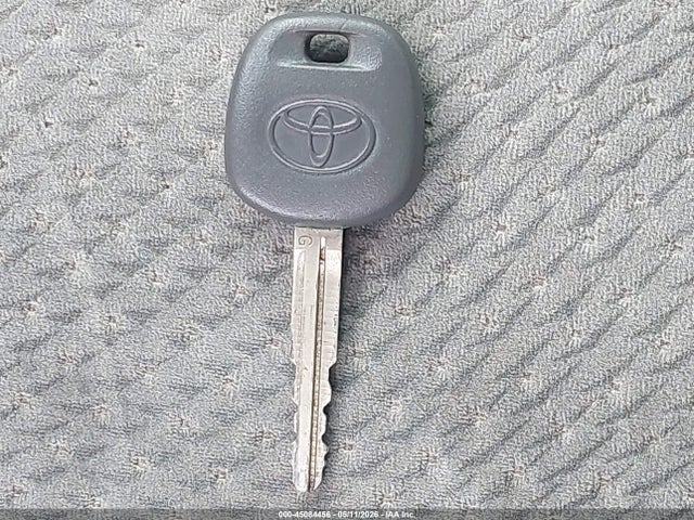 Toyota Sienna Le V6 8 Passenger
