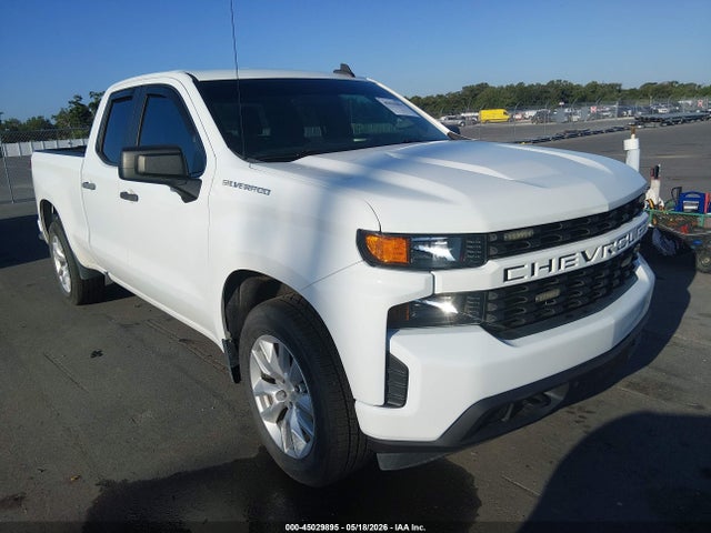 Salvage Chevrolet Silverado 1500 Image