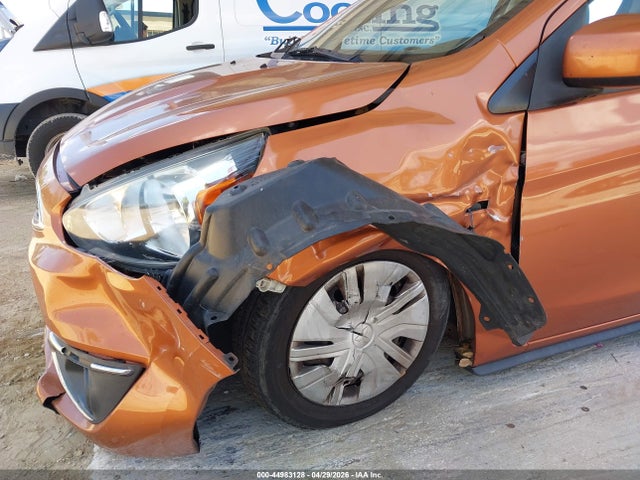 Mitsubishi Mirage Es