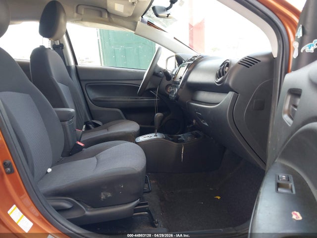 Mitsubishi Mirage Es