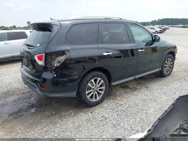 Nissan Pathfinder Sv