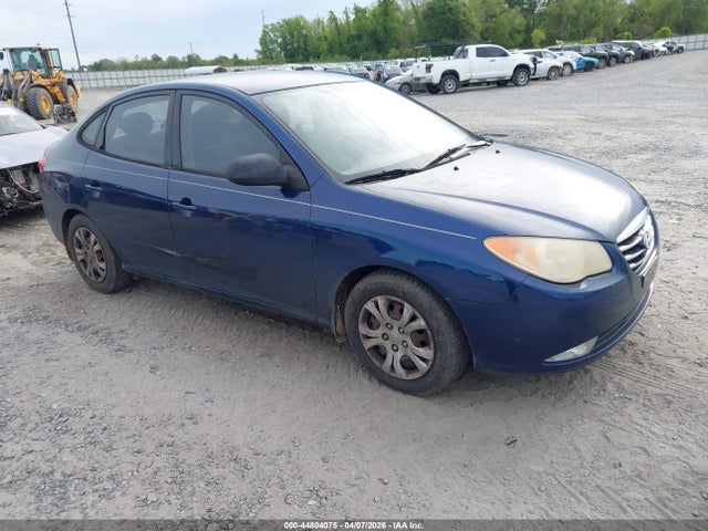 Salvage Hyundai ELANTRA Image