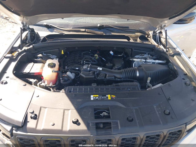 Jeep Grand Cherokee Altitude 4x2