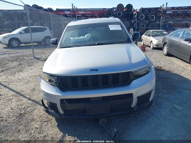 Jeep Grand Cherokee Altitude 4x2