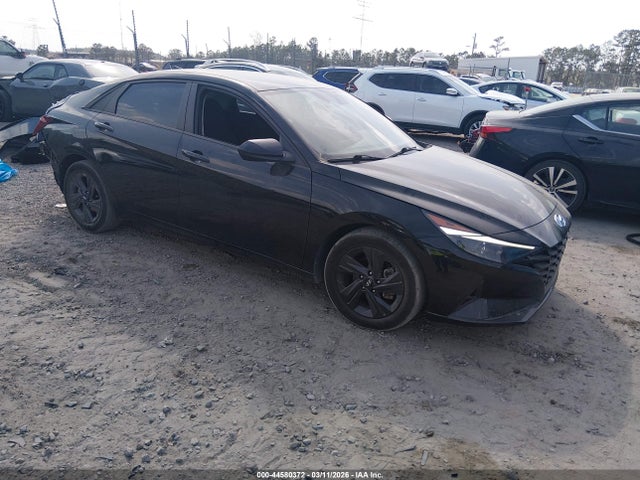 Salvage Hyundai ELANTRA Image