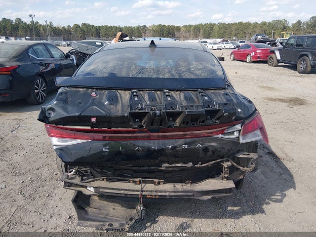 Hyundai ELANTRA Sel