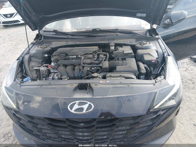 Hyundai ELANTRA Sel