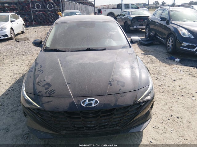 Hyundai ELANTRA Sel
