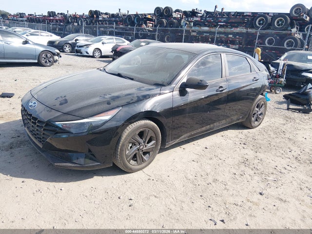 Hyundai ELANTRA Sel