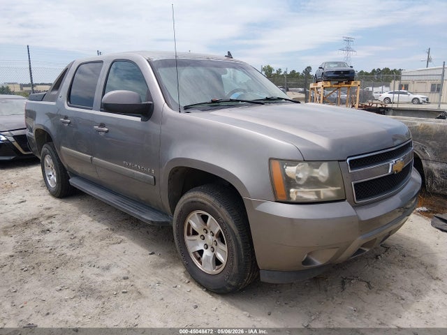 Salvage Chevrolet Avalanche 1500 Image