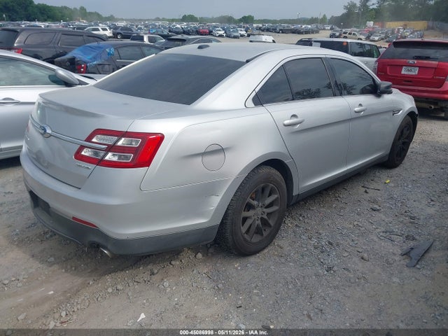 Ford Taurus Se