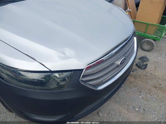 Ford Taurus Se