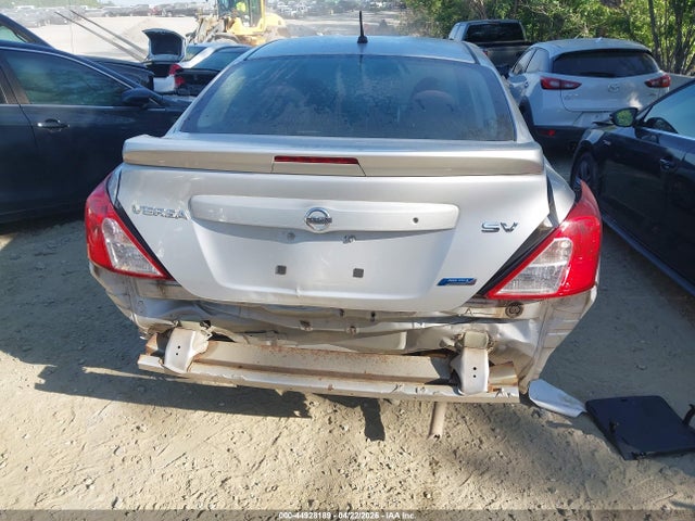 Nissan Versa 1.6 Sv