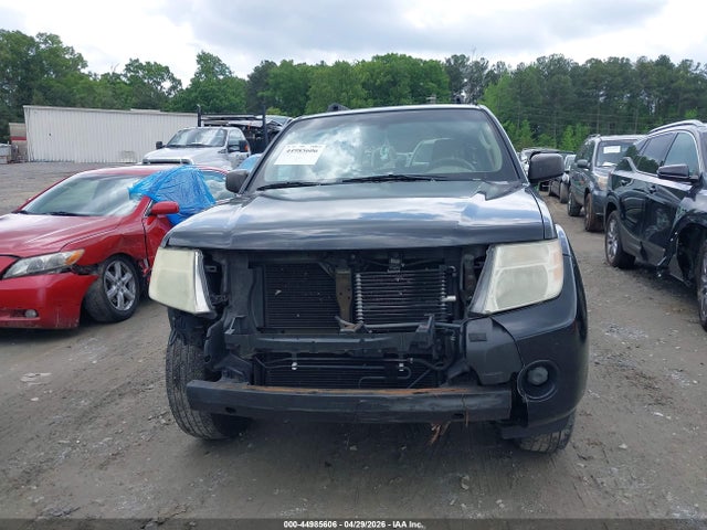 Nissan Pathfinder S