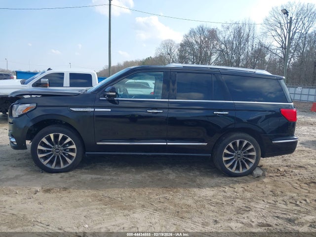Lincoln Navigator Select