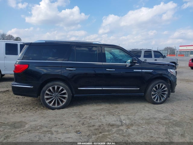 Lincoln Navigator Select