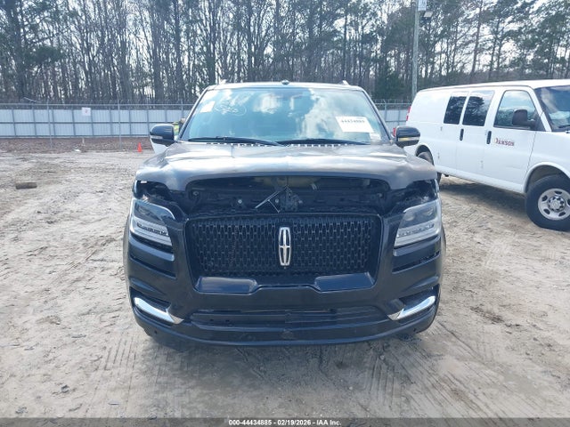 Lincoln Navigator Select