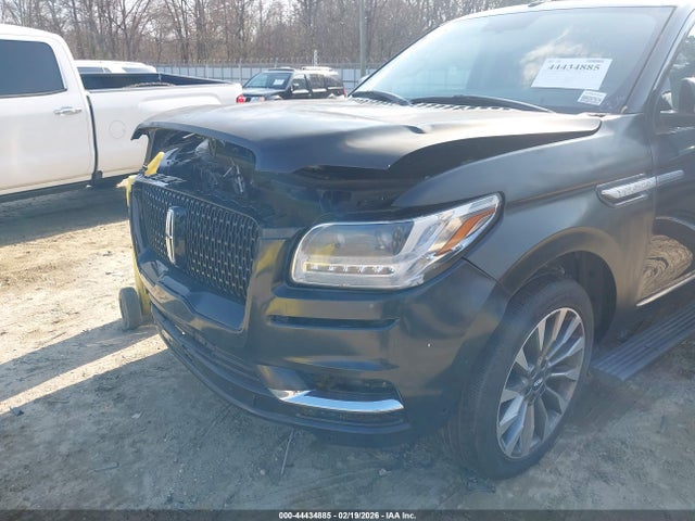 Lincoln Navigator Select
