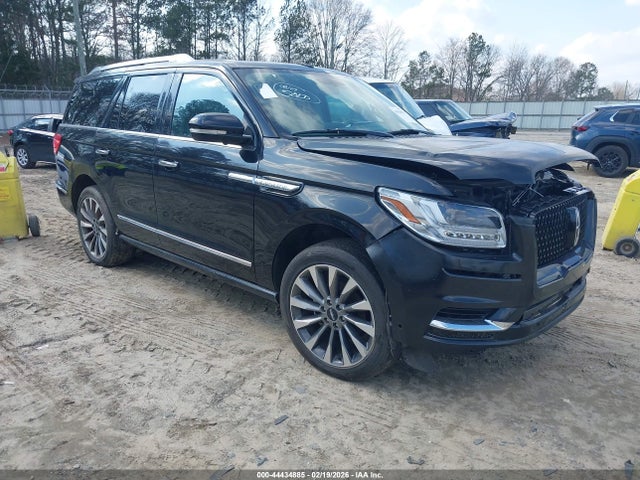 Salvage Lincoln Navigator Image