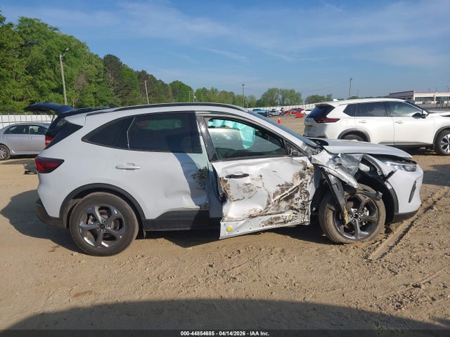 Ford Escape St-line
