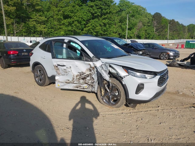 Salvage Ford Escape Image