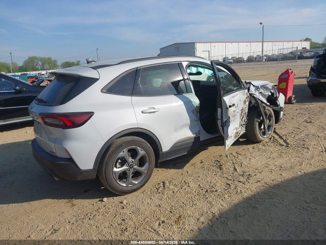 Ford Escape St-line