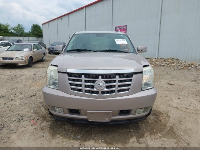 Cadillac Escalade Standard