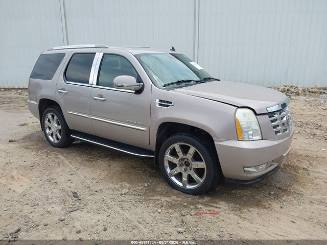 Cadillac Escalade Standard
