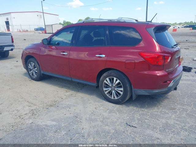 Nissan Pathfinder S