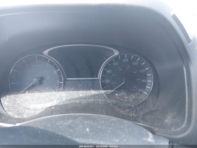 Nissan Pathfinder S