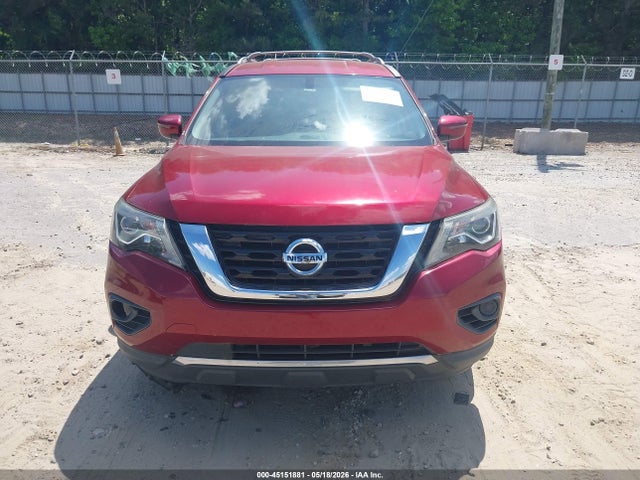 Nissan Pathfinder S