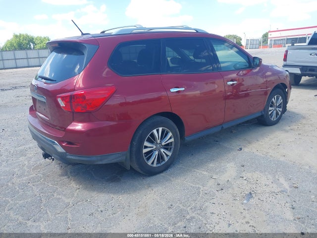 Nissan Pathfinder S