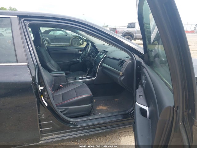 Toyota Camry Se