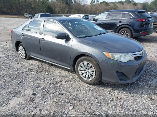 Salvage Toyota Camry Image
