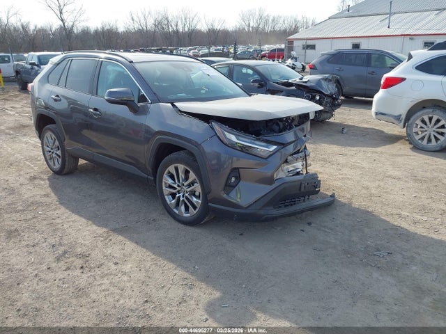 Salvage Toyota RAV4 Image