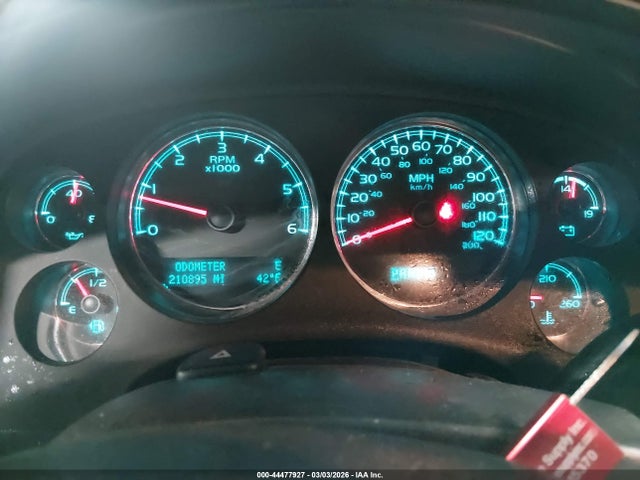 Chevrolet Suburban 1500 Lt