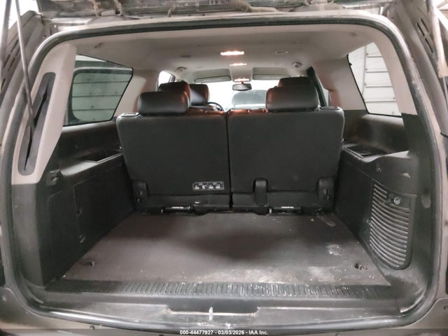 Chevrolet Suburban 1500 Lt