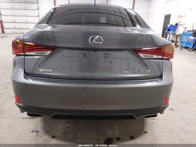 Lexus Is