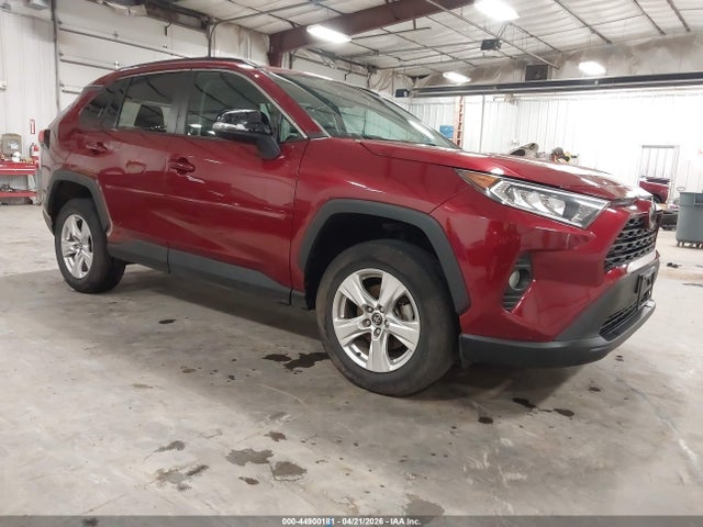 Salvage Toyota RAV4 Image