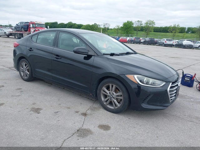 Salvage Hyundai ELANTRA Image