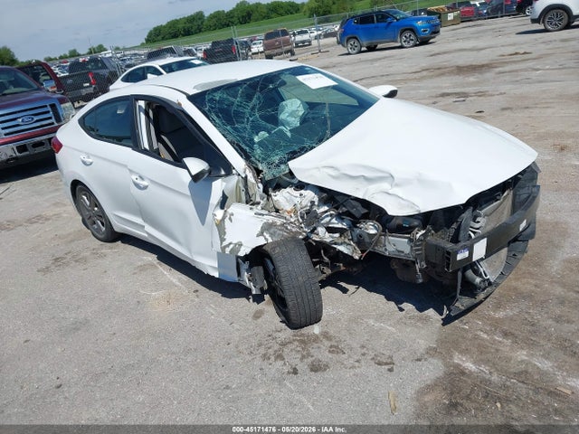Salvage Hyundai ELANTRA Image