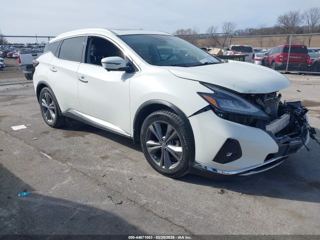 Salvage Nissan Murano Image