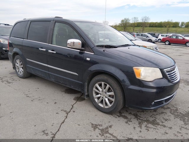 Salvage Chrysler Town & Country Image