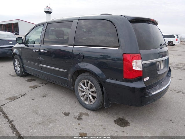 Chrysler Town & Country Touring-l 30th Anniversary