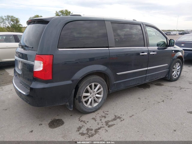 Chrysler Town & Country Touring-l 30th Anniversary