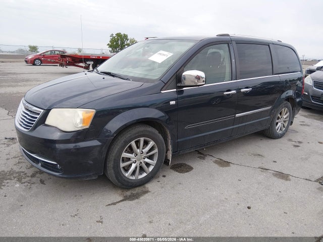 Chrysler Town & Country Touring-l 30th Anniversary