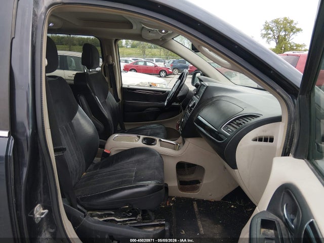 Chrysler Town & Country Touring-l 30th Anniversary
