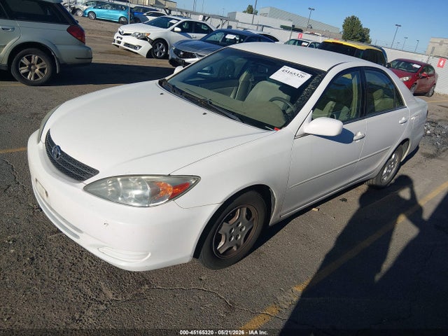 Toyota Camry Le V6