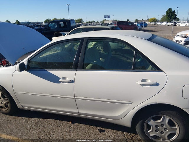 Toyota Camry Le V6