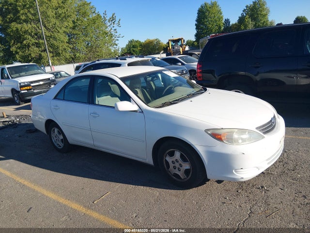 Salvage Toyota Camry Image